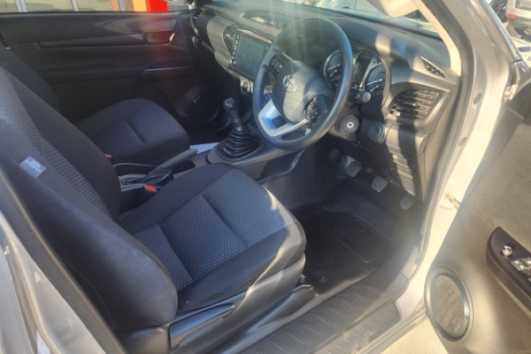 2021 Toyota HiLux TGN121R WorkMate Single Cab Chassis Image 6