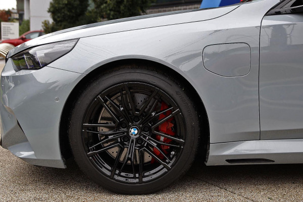 2025 BMW M5 G90  Sedan image 20