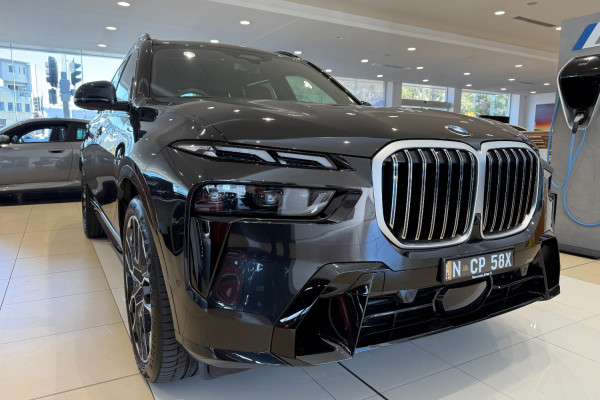 2023 BMW X7 40d G07 M Sport SUV Image 2