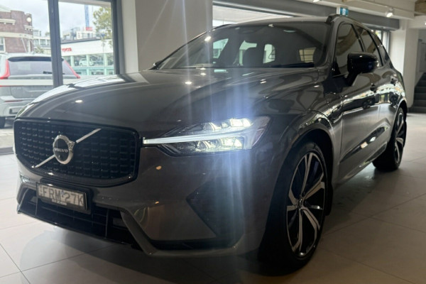 2022 Volvo XC60 UZ Recharge Plug-In Hybrid SUV Image 13