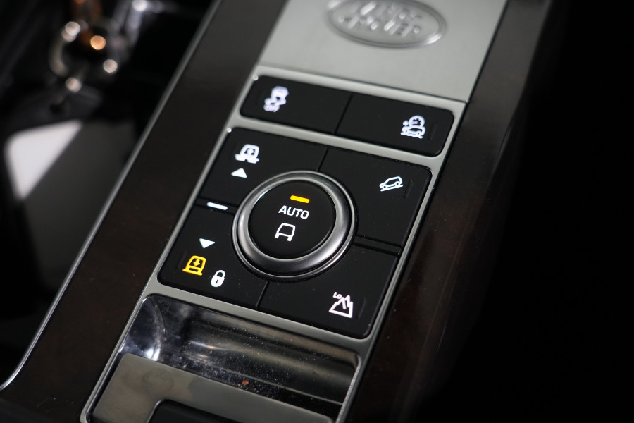 2019 Land Rover Range Rover L405 SDV8 Vogue SE SUV Image 16