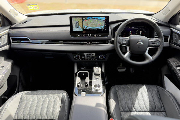 2025 Mitsubishi Outlander ZM Exceed SUV Image 17