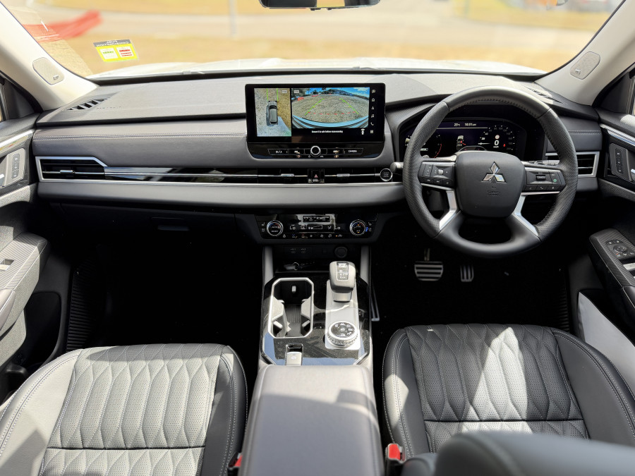 2025 Mitsubishi Outlander ZM Exceed SUV Image 17