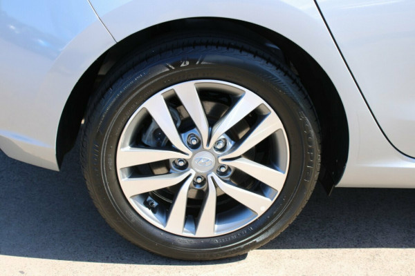 2020 Hyundai i30 PD2 Active Hatch Image 13
