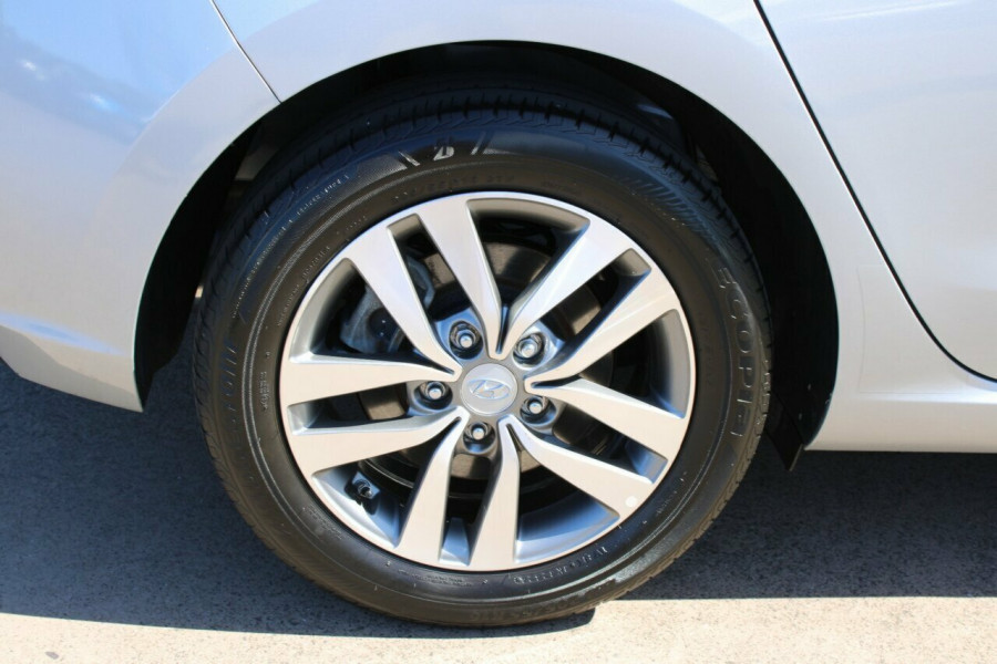 2020 Hyundai i30 PD2 Active Hatch Image 13