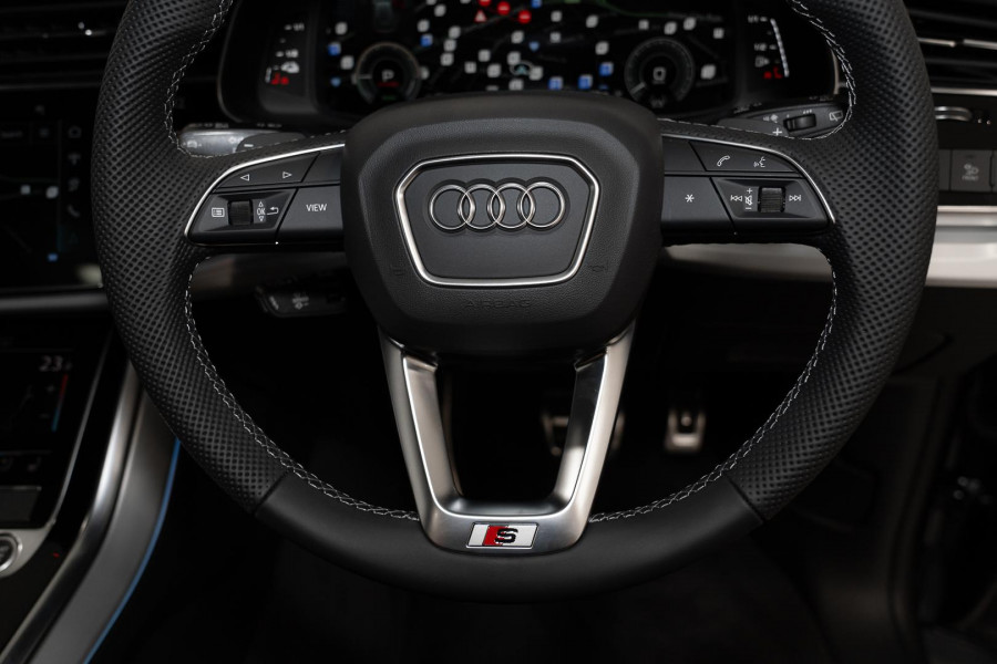 2026 Audi Q8 F1 TFSI e 360kW S line SUV