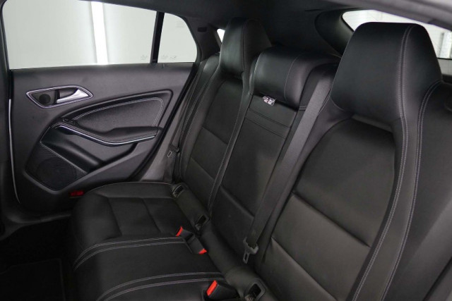 2016 Mercedes-Benz Cla200 CLA200 17 of 26