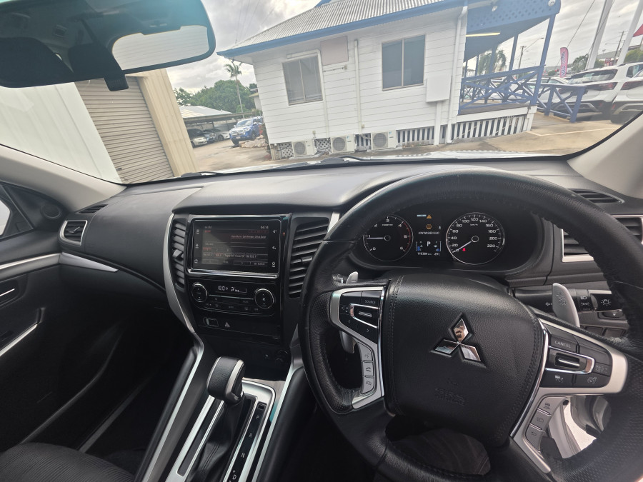 2019 Mitsubishi Pajero Sport QE GLX SUV Image 16