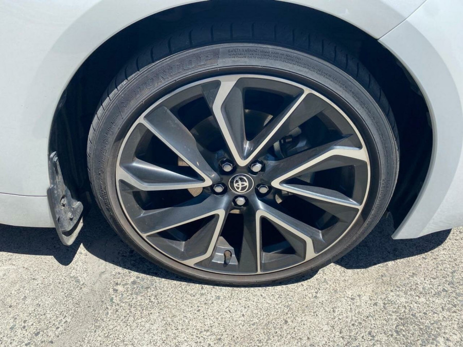2023 Toyota Corolla ZWE219R  ZR Hybrid Hatch Image 17