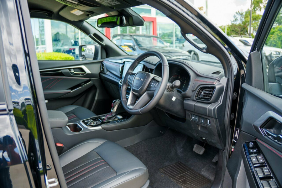 2025 Isuzu MU-X RJ X-TERRAIN SUV Image 19