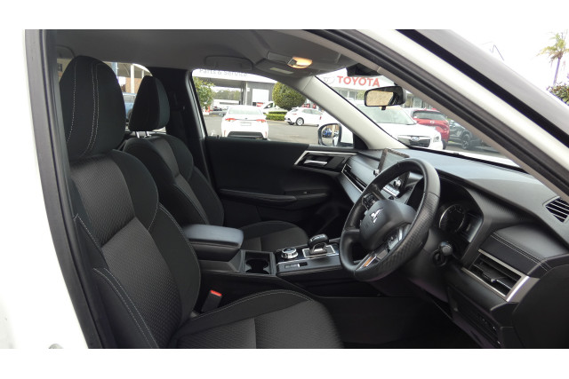 2023 Mitsubishi Outlander ZM MY23 ES 7 SEAT 2WD SUV Image 13