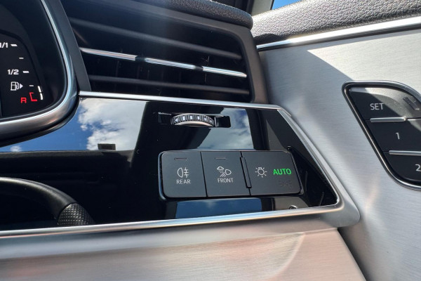 2022 Audi Q7 4M 55 TFSI S line SUV Image 20