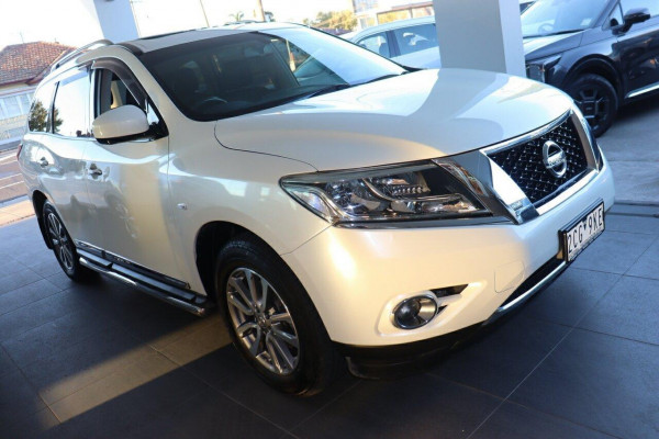 2016 Nissan Pathfinder R52 ST-L SUV