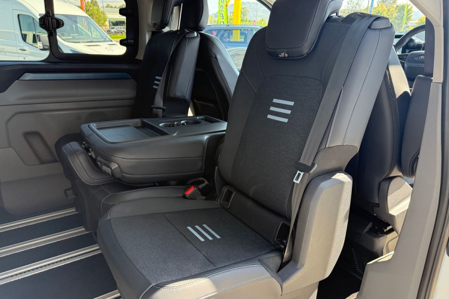 2024 Ford Tourneo AV Active Van Image 13