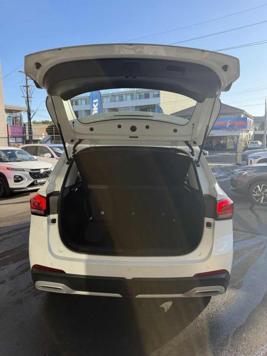 2026 MY26.5 MG ZS ZS32 Excite Hybrid+ SUV Image 7