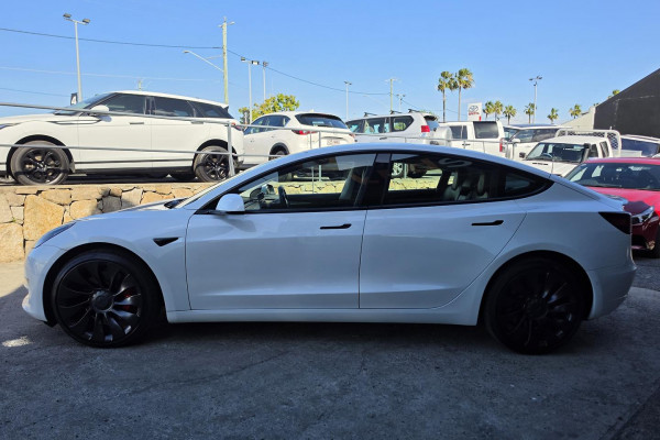 2021 Tesla Model 3  Performance Sedan Image 12