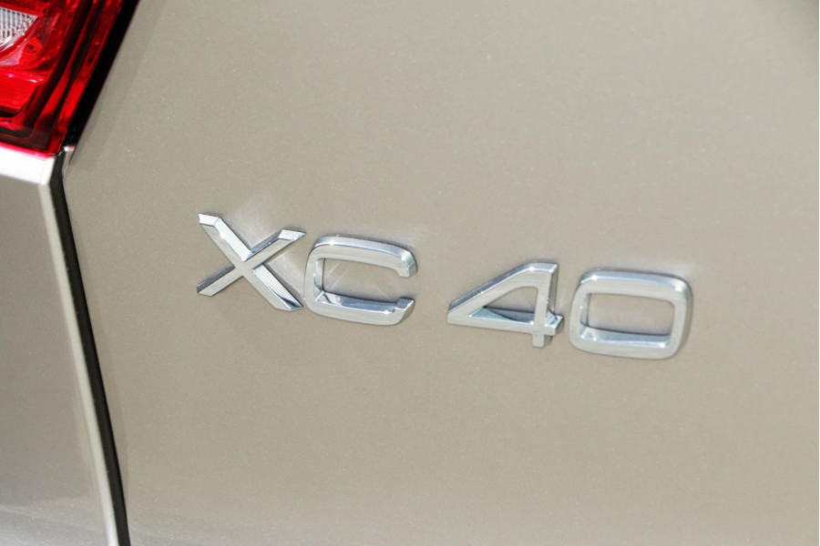 2023 MY24 Volvo XC40 XZ Recharge Pure Electric SUV Image 10