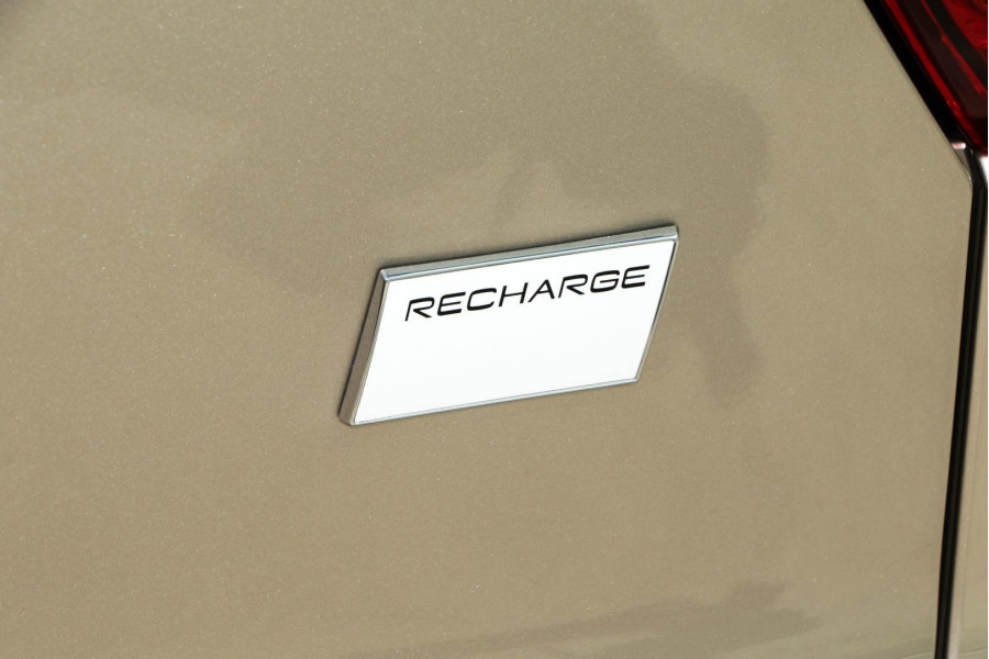 2023 MY24 Volvo XC40 XZ Recharge Pure Electric SUV Image 11