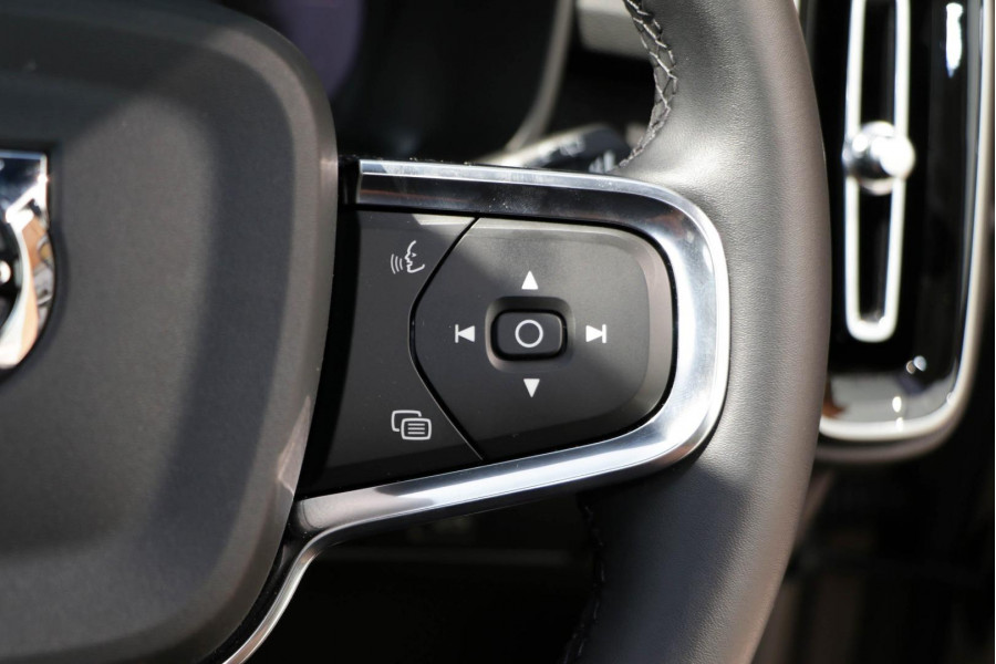 2023 MY24 Volvo XC40 XZ Recharge Pure Electric SUV Image 18