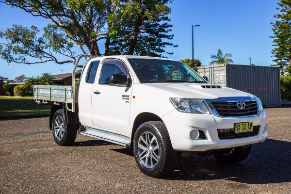 2013 MY12 Toyota HiLux KUN26R  SR Cab chassis Image 2