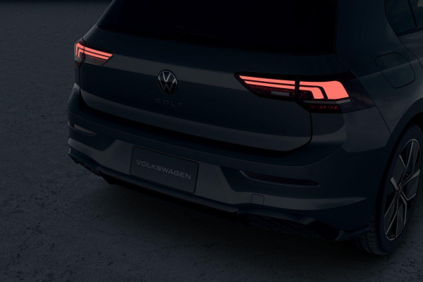 2026 Volkswagen Golf 8.5 110TSI R-Line Hatch Image 5