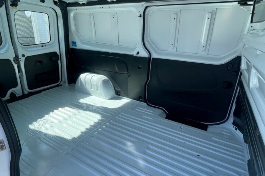 2024 Renault Trafic X82 Pro Van Image 6