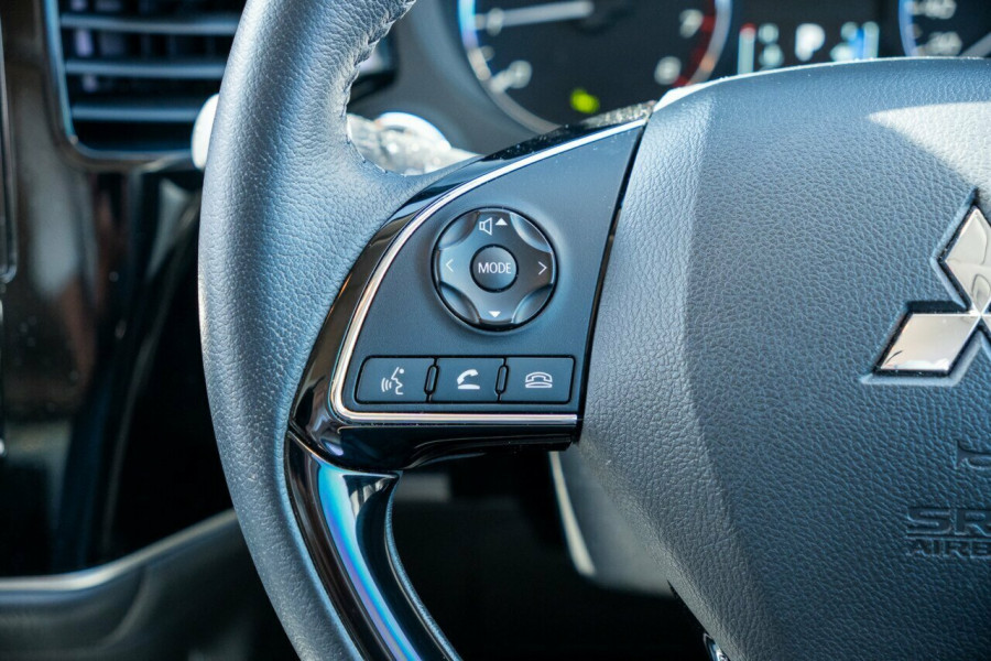2021 Mitsubishi Outlander ZL LS SUV Image 12