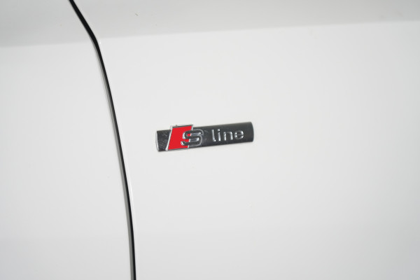 2021 Audi Q8 F1 50 TDI SUV image 12