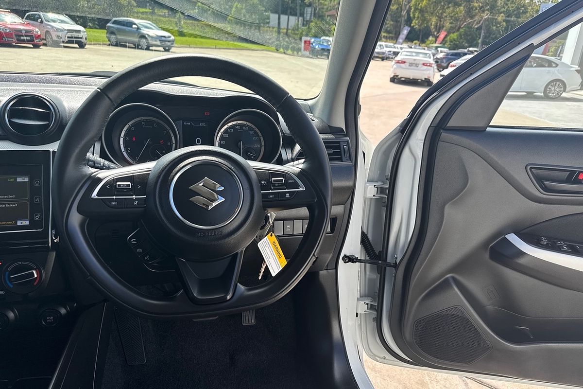 2023 Suzuki Swift AZ Series II GL Hatch Image 7