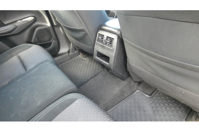 2022 MY22.5 Mitsubishi Outlander ZM MY22.5 ES 7 SEAT 2WD SUV Image 11