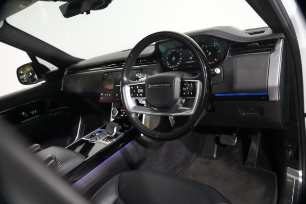 2022 Land Rover Range Rover D350 HSE SUV Image 10