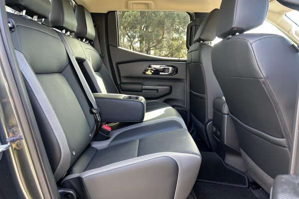 2026 Nissan Navara D27 ST-X Ute Image 29