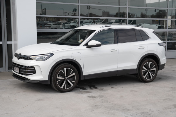 2026 Volkswagen Tiguan CT 150TSI eHybrid Elegance SUV Image 3