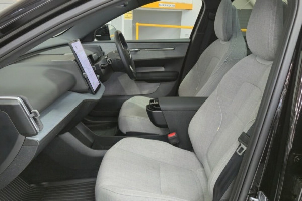 2025 Volvo EX30  Twin Motor Performance Ultra SUV Image 19