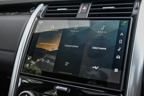 2025 Land Rover Discovery Series 5 D350 S SUV image 14