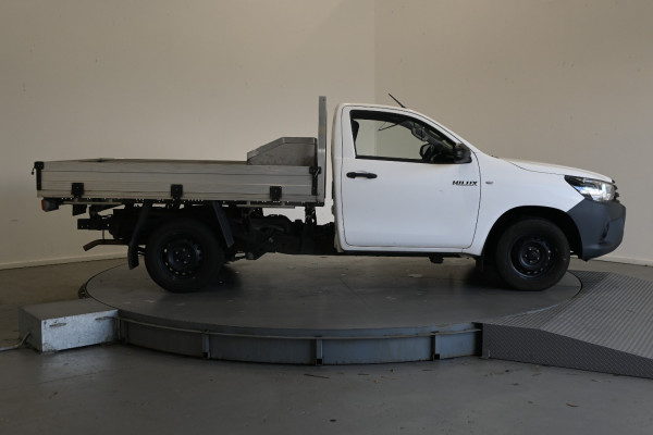 2018 Toyota HiLux 1Y20170DY workmate Cab Chassis Image 4