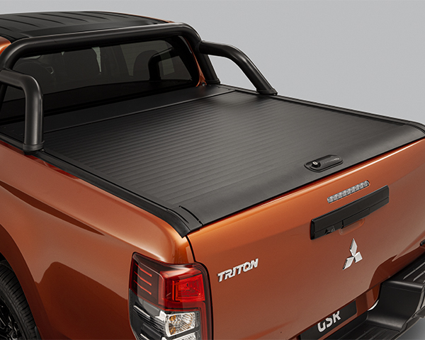 Roll type tonneau cover - black