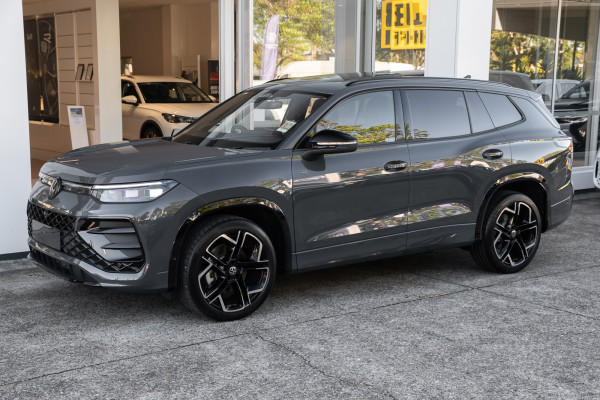 2025 MY26 Volkswagen Tayron R4 195TSI R-Line SUV image 3