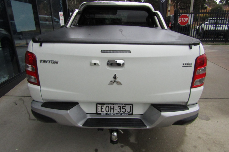 2010 MY11 Mitsubishi Triton MN  GL-R Activ Ute Image 6