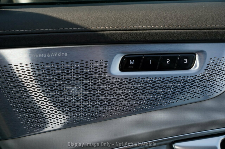 2026 Volvo XC90 L Series Black Edition SUV Image 15