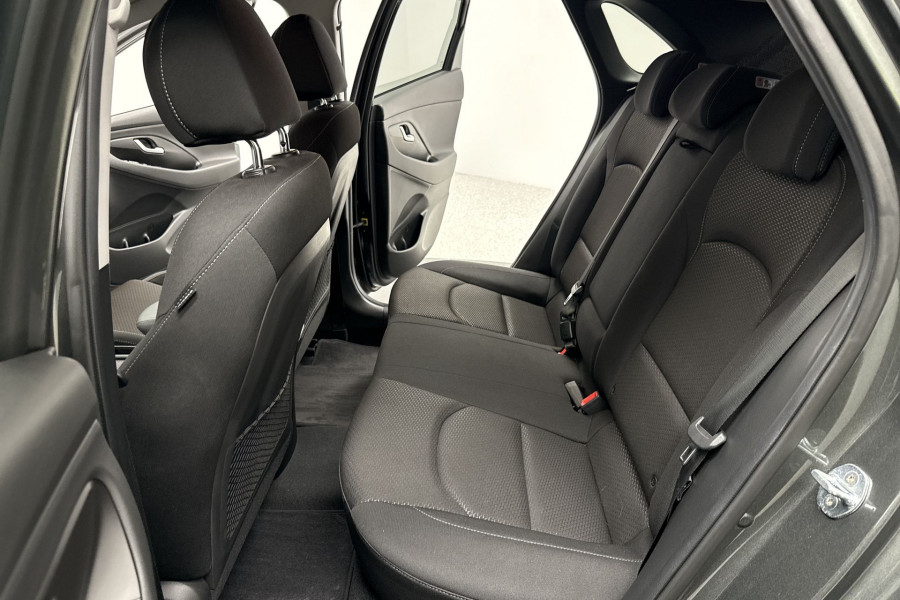 2020 Hyundai i30 PD2 Active Hatch Image 14