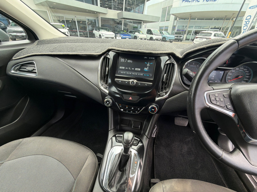 2018 Holden Astra BL LS+ Sedan Image 20