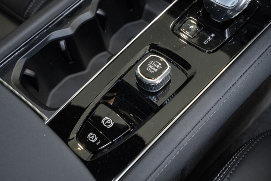 2026 Volvo XC90 L Series  Black Edition SUV Image 23