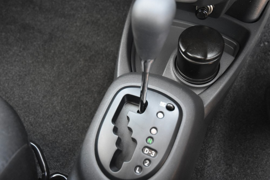 2006 Toyota Yaris NCP90R YR Hatchback Image 11