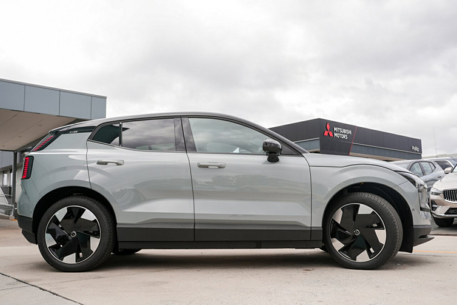 2024 MY25 Volvo EX30  Single Motor Extended Range Ultra SUV Image 10