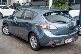 2010 Mazda 3 BL10F1 Neo Hatchback Image 2