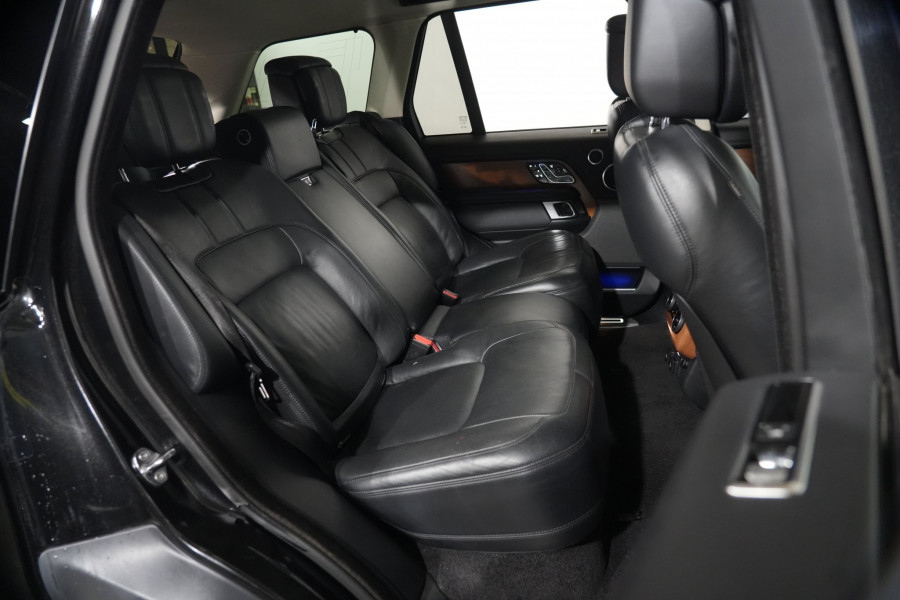 2019 Land Rover Range Rover SDV8 Autobiography SUV Image 28