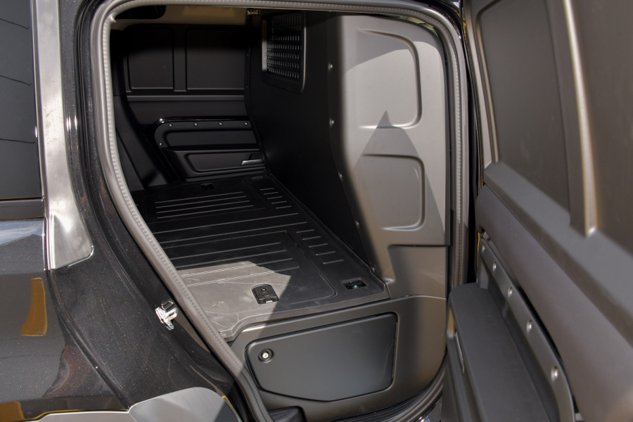 2024 Land Rover Defender L663 110 Hard Top S SUV