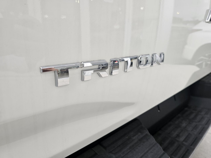 2026 Mitsubishi Triton MV GLX Ute Image 3