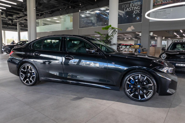 2026 BMW 3 Series G20 LCI II 340i M Sport Sedan image 3